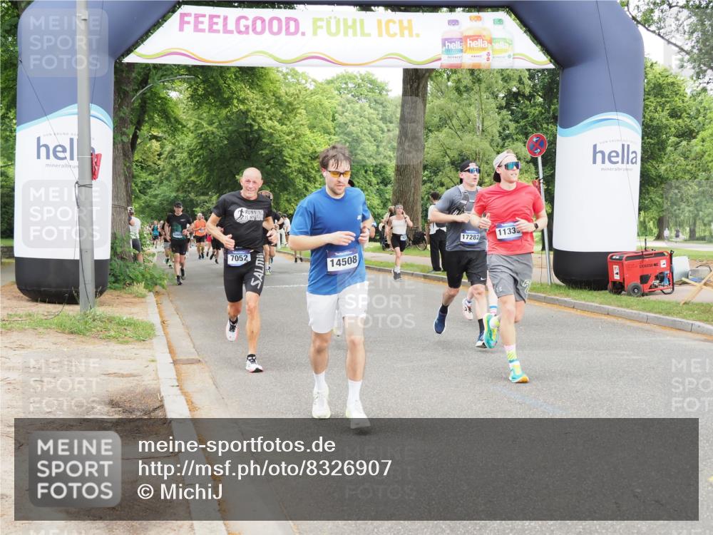 29.06.2025 - hella hamburg halbmarathon MichiJ http://msf.ph/oto/8326907 29.06.2025 10:37:49 Zwischen KM18-KM19 1321, 4033, 4127, 4816, 5115, 7269, 8572, 10189, 11339, 11455, 12733, 13008, 13282, 15392, 16843, 16887, 17282 meine-sportfotos.de
