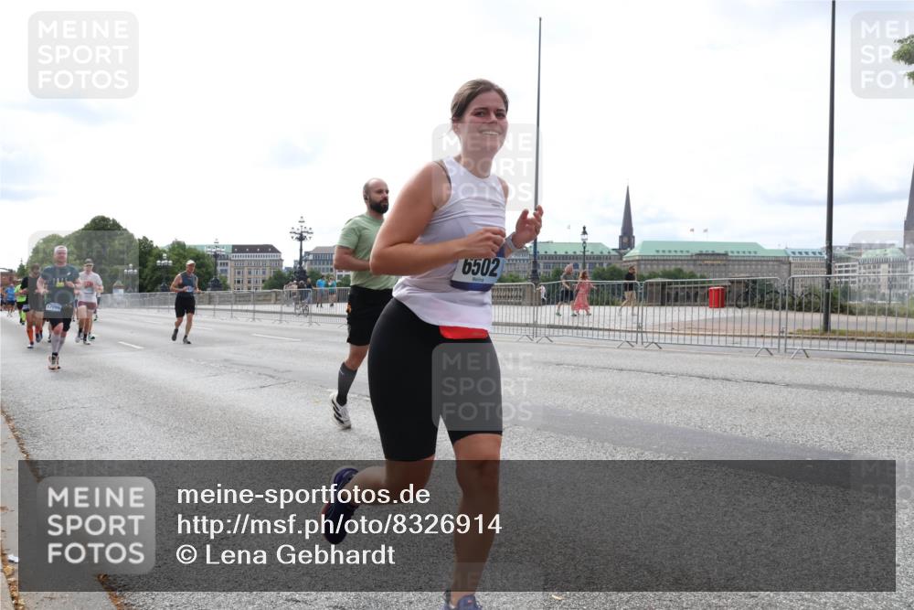 29.06.2025 - hella hamburg halbmarathon Lena Gebhardt http://msf.ph/oto/8326914 29.06.2025 10:23:28 Lombardsbrücke 6502, 1048, 1304, 1362, 2125, 2925, 4190, 4266, 4391, 4646, 4728, 4793, 5160, 5406, 6502, 6578, 6747, 6784, 6785, 6849, 7029, 7820, 7891, 8031, 8181, 8676, 8687, 8688, 8716, 8918, 8920, 9133, 9301, 9715, 9877, 9913, 10649, 10739, 11300, 11793, 11798, 11879, 12025, 12073, 12265, 12874, 13560, 14041, 14265, 14338, 14510, 14512, 14521, 14821, 15709, 16185, 16251, 16416, 16558, 17013, 17099, 17199, 17207, 17299, 17719 meine-sportfotos.de