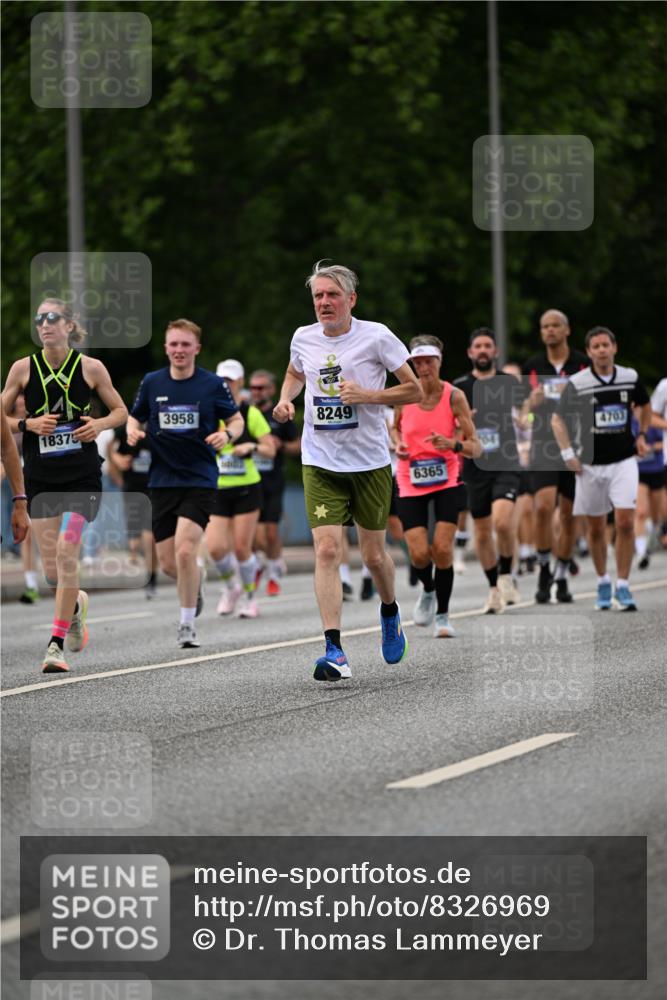 29.06.2025 - hella hamburg halbmarathon Dr. Thomas Lammeyer http://msf.ph/oto/8326969 29.06.2025 10:39:32 Kennedybrücke 1417, 1497, 1821, 1849, 2198, 2265, 2787, 3170, 3958, 4333, 4564, 4696, 4703, 5027, 5793, 6029, 6189, 6365, 6379, 6397, 6471, 6746, 6803, 6859, 7386, 7733, 8249, 8296, 9342, 9803, 10335, 10358, 10360, 10393, 10652, 11320 meine-sportfotos.de