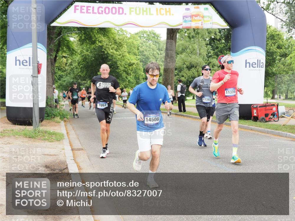 29.06.2025 - hella hamburg halbmarathon MichiJ http://msf.ph/oto/8327007 29.06.2025 10:37:49 Zwischen KM18-KM19 1321, 4033, 4127, 4816, 5115, 7269, 8572, 10189, 11339, 11455, 12733, 13008, 13282, 15392, 16843, 16887, 17282 meine-sportfotos.de