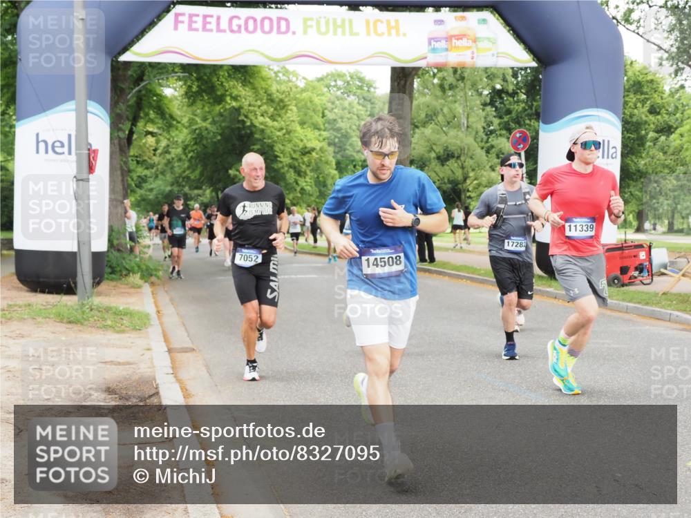 29.06.2025 - hella hamburg halbmarathon MichiJ http://msf.ph/oto/8327095 29.06.2025 10:37:50 Zwischen KM18-KM19 1321, 4033, 4127, 4816, 7052, 7269, 8572, 10189, 11339, 11455, 13008, 13282, 15392, 16843, 16887, 17282 meine-sportfotos.de
