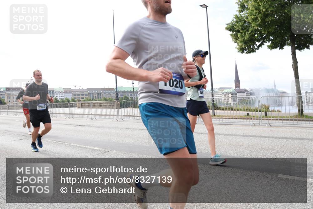 29.06.2025 - hella hamburg halbmarathon Lena Gebhardt http://msf.ph/oto/8327139 29.06.2025 10:12:58 Lombardsbrücke 155, 2942, 020, 45, 1020, 1051, 1249, 1610, 1785, 1851, 1939, 2531, 2891, 2942, 2963, 2964, 3182, 3248, 4532, 4554, 5150, 5166, 6207, 6489, 7014, 7873, 7907, 8398, 8405, 8913, 8917, 8971, 9141, 10067, 10402, 10581, 11025, 11720, 12456, 13566, 13816, 14404, 14540, 14869, 15012, 15369, 15531, 16030, 16255, 16323, 16437, 16473, 16826, 16911, 17061, 17699, 17988, 17994, 18048, 18178, 18320, 18493, 18530, 18732 meine-sportfotos.de