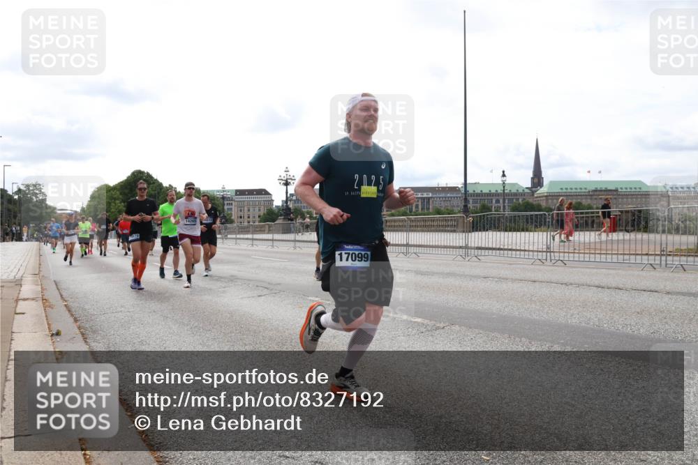 29.06.2025 - hella hamburg halbmarathon Lena Gebhardt http://msf.ph/oto/8327192 29.06.2025 10:23:31 Lombardsbrücke 879, 14265, 2025, 39, 17099, 1048, 1304, 1362, 2125, 2925, 4190, 4266, 4391, 4646, 4728, 4793, 5160, 5406, 6502, 6578, 6747, 6849, 7029, 7820, 8031, 8181, 8676, 8687, 8688, 8716, 8918, 8920, 9301, 9715, 9877, 10649, 10739, 11300, 11454, 11793, 11798, 11879, 12025, 12073, 12265, 12874, 13149, 14041, 14265, 14338, 14510, 14512, 14521, 14821, 15709, 15739, 15853, 16185, 16251, 16416, 16558, 17013, 17099, 17199, 17207, 17299, 17719 meine-sportfotos.de