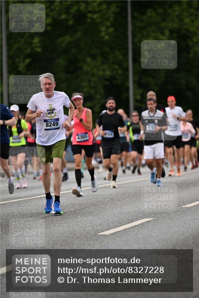29.06.2025 - hella hamburg halbmarathon Dr. Thomas Lammeyer http://msf.ph/oto/8327228 29.06.2025 10:39:33 Kennedybrücke 1417, 1821, 1849, 2198, 2265, 2787, 3170, 3958, 4333, 4564, 4696, 4703, 5027, 5793, 6029, 6189, 6365, 6379, 6397, 6471, 6746, 6803, 6859, 7386, 7733, 8249, 8296, 9342, 9803, 10335, 10358, 10360, 10393, 10652, 11320, 11359 meine-sportfotos.de