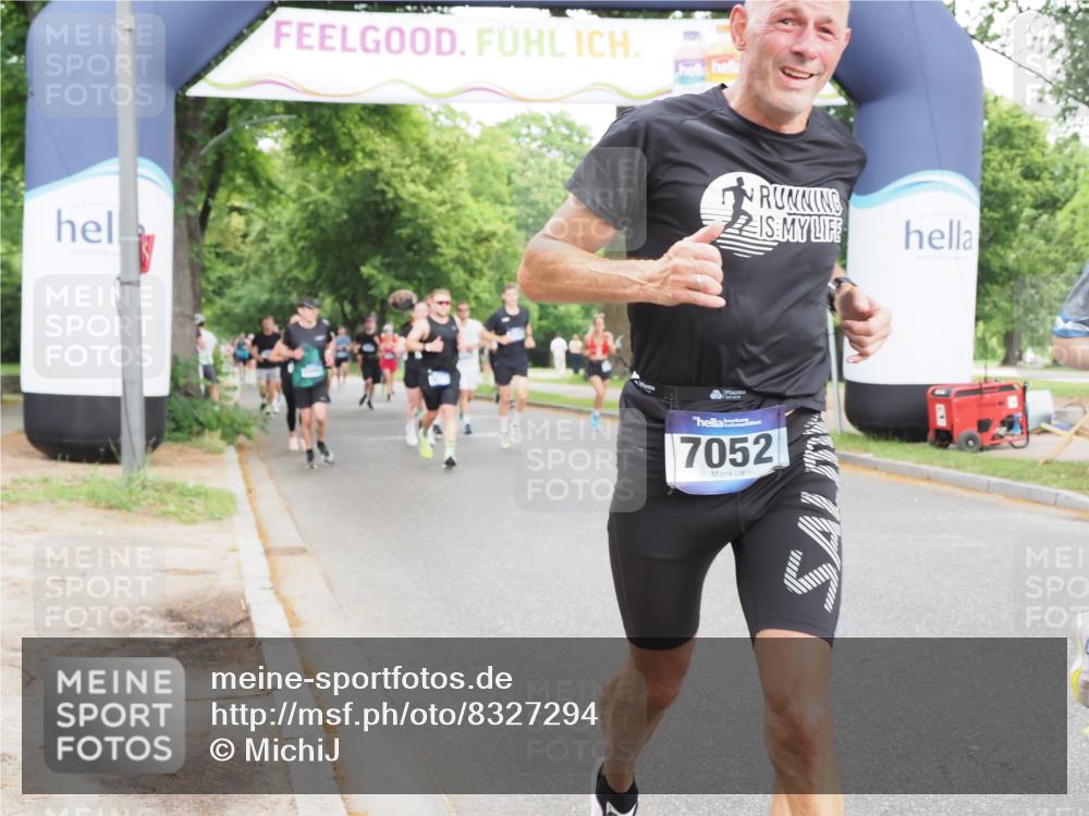 29.06.2025 - hella hamburg halbmarathon MichiJ http://msf.ph/oto/8327294 29.06.2025 10:37:51 Zwischen KM18-KM19 1321, 4033, 4127, 6027, 7052, 7269, 8572, 11339, 13008, 13282, 15392, 17282 meine-sportfotos.de