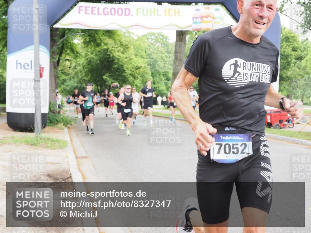 29.06.2025 - hella hamburg halbmarathon MichiJ http://msf.ph/oto/8327347 29.06.2025 10:37:51 Zwischen KM18-KM19 1321, 4033, 4127, 6027, 7052, 7269, 8572, 11339, 13008, 13282, 15392, 17282 meine-sportfotos.de