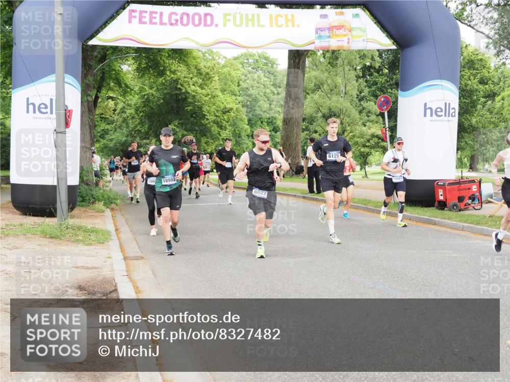29.06.2025 - hella hamburg halbmarathon MichiJ http://msf.ph/oto/8327482 29.06.2025 10:37:53 Zwischen KM18-KM19 4033, 4127, 6027, 6125, 7052, 7269, 8572, 10691, 11339, 13282, 15392, 16285, 16666, 17282 meine-sportfotos.de
