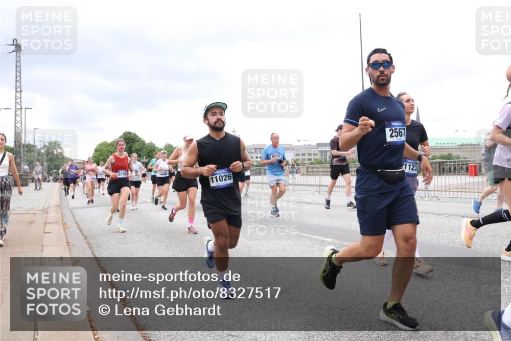 29.06.2025 - hella hamburg halbmarathon Lena Gebhardt http://msf.ph/oto/8327517 29.06.2025 10:57:53 Lombardsbrücke 8159, 11026, 9059, 2567, 1123, 1123, 1242, 1248, 1265, 1388, 1643, 2015, 2169, 2273, 2275, 2451, 2567, 2900, 3191, 3385, 3388, 3433, 3644, 3750, 3936, 3954, 4059, 4197, 4429, 4521, 4830, 5117, 5632, 5676, 5736, 6316, 6337, 6827, 6857, 6916, 7172, 7193, 7556, 7720, 7783, 7977, 7990, 8035, 8159, 8386, 8439, 8440, 8441, 8442, 8474, 8512, 8540, 8708, 8713, 8773, 8873, 8888, 9059, 9180, 9233, 9318, 9319, 9394, 9398, 9436, 9481, 9496, 9613, 9832 meine-sportfotos.de
