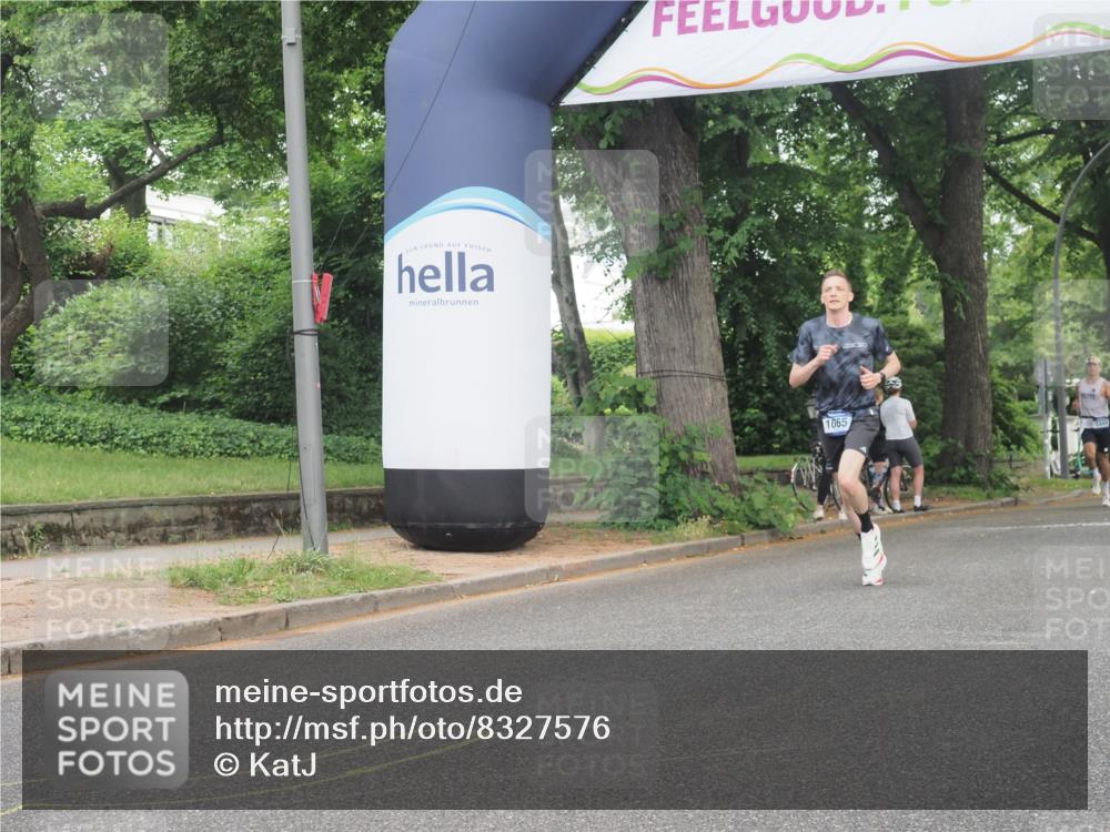 29.06.2025 - hella hamburg halbmarathon KatJ http://msf.ph/oto/8327576 29.06.2025 10:17:08 Zwischen KM18-KM19 1065 meine-sportfotos.de