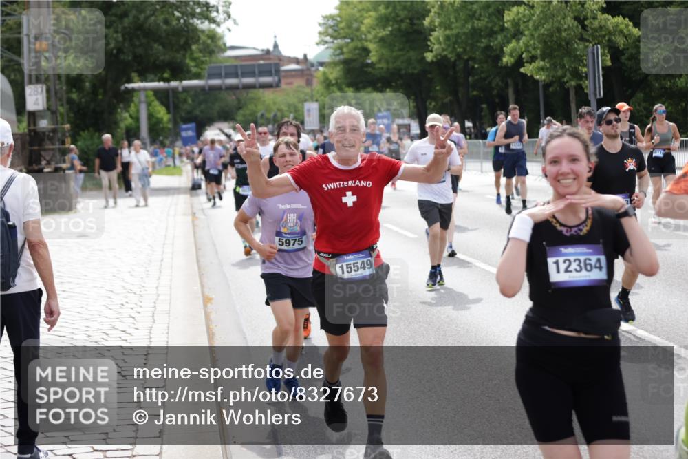 29.06.2025 - hella hamburg halbmarathon Jannik Wohlers http://msf.ph/oto/8327673 29.06.2025 10:39:58 Lombardsbrücke 1018, 1037, 2019, 2109, 2515, 2572, 2763, 3237, 3293, 3295, 3515, 3607, 3808, 3810, 4271, 4756, 5059, 5113, 5263, 5351, 5352, 5702, 5975, 6076, 6229, 6363, 6463, 6673, 6866, 6876, 6920, 7108, 7174, 7675, 7850, 8307, 8391, 9000, 9468, 10474, 10953, 11176, 11653, 11717, 11970, 11973, 12364, 12444, 12501, 12760, 12981, 13005, 13030, 13069, 13290, 13410, 13466, 13651, 14341, 14851, 15549, 15927, 16681, 16955, 17318, 18101, 18110, 18213, 18353, 18490, 18771, 18946 meine-sportfotos.de
