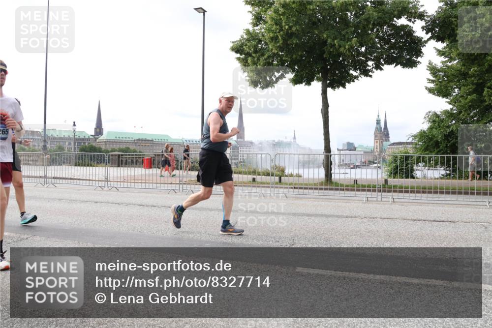 29.06.2025 - hella hamburg halbmarathon Lena Gebhardt http://msf.ph/oto/8327714 29.06.2025 10:23:34 Lombardsbrücke 265, 1048, 1304, 1362, 1545, 2125, 2489, 2925, 4391, 4646, 4728, 4793, 5055, 5160, 5358, 5406, 6502, 6747, 6849, 7029, 7820, 8031, 8181, 8676, 8687, 8688, 8716, 8918, 8920, 9301, 9715, 9877, 10649, 10739, 11044, 11300, 11454, 11793, 11798, 11879, 12073, 12874, 13149, 14265, 14338, 14510, 14512, 14521, 14821, 15709, 15739, 15853, 16185, 16251, 16416, 16558, 17013, 17099, 17199, 17207, 17299, 17719 meine-sportfotos.de