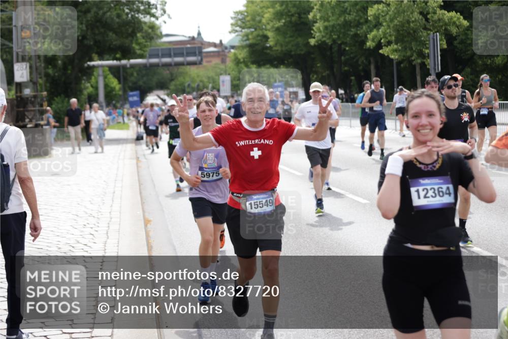 29.06.2025 - hella hamburg halbmarathon Jannik Wohlers http://msf.ph/oto/8327720 29.06.2025 10:39:58 Lombardsbrücke 1018, 1037, 2019, 2109, 2515, 2572, 2763, 3237, 3293, 3295, 3515, 3607, 3808, 3810, 4271, 4756, 5059, 5113, 5263, 5351, 5352, 5702, 5975, 6076, 6229, 6363, 6463, 6673, 6866, 6876, 6920, 7108, 7174, 7675, 7850, 8307, 8391, 9000, 9468, 10474, 10953, 11176, 11653, 11717, 11970, 11973, 12364, 12444, 12501, 12760, 12981, 13005, 13030, 13069, 13290, 13410, 13466, 13651, 14341, 14851, 15549, 15927, 16681, 16955, 17318, 18101, 18110, 18213, 18353, 18490, 18771, 18946 meine-sportfotos.de