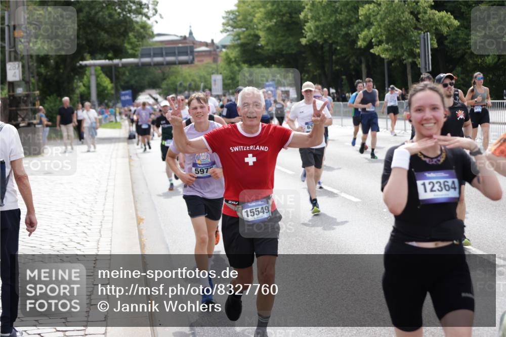 29.06.2025 - hella hamburg halbmarathon Jannik Wohlers http://msf.ph/oto/8327760 29.06.2025 10:39:58 Lombardsbrücke 1018, 1037, 2019, 2109, 2515, 2572, 2763, 3237, 3293, 3295, 3515, 3607, 3808, 3810, 4271, 4756, 5059, 5113, 5263, 5351, 5352, 5702, 5975, 6076, 6229, 6363, 6463, 6673, 6866, 6876, 6920, 7108, 7174, 7675, 7850, 8307, 8391, 9000, 9468, 10474, 10953, 11176, 11653, 11717, 11970, 11973, 12364, 12444, 12501, 12760, 12981, 13005, 13030, 13069, 13290, 13410, 13466, 13651, 14341, 14851, 15549, 15927, 16681, 16955, 17318, 18101, 18110, 18213, 18353, 18490, 18771, 18946 meine-sportfotos.de