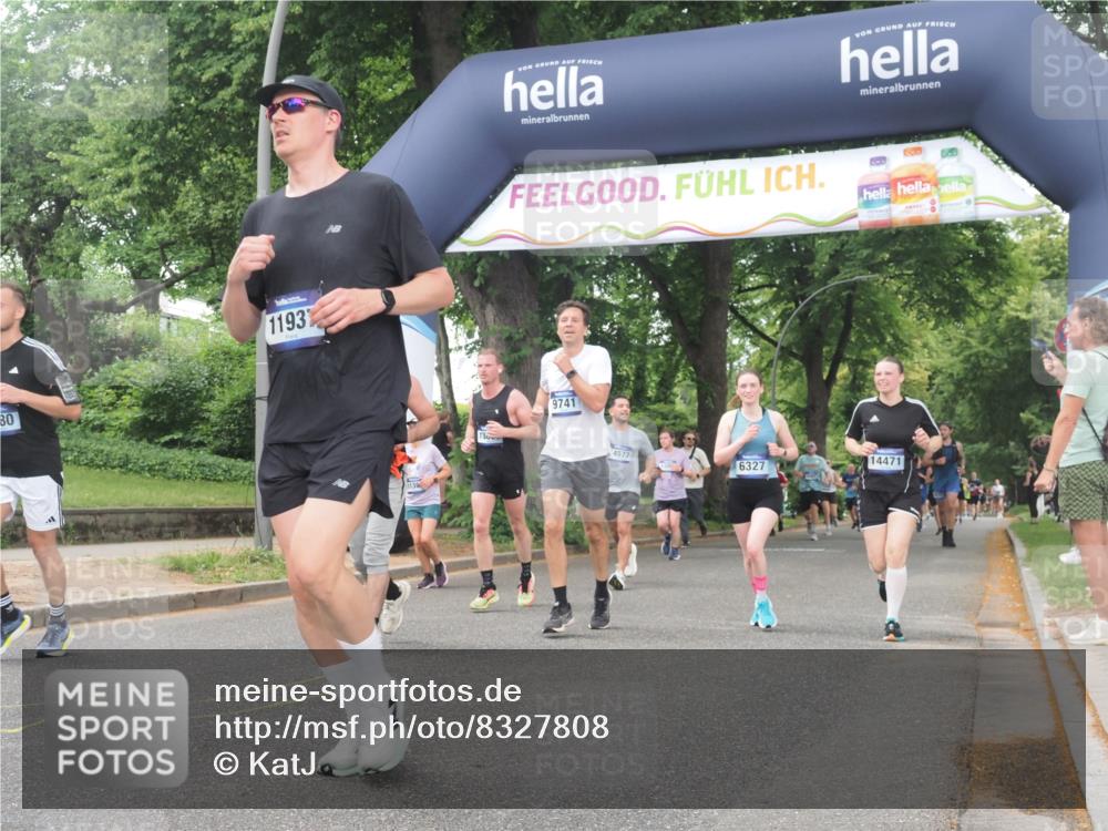 29.06.2025 - hella hamburg halbmarathon KatJ http://msf.ph/oto/8327808 29.06.2025 10:46:44 Zwischen KM18-KM19 1019, 1544, 2426, 3780, 6327 meine-sportfotos.de