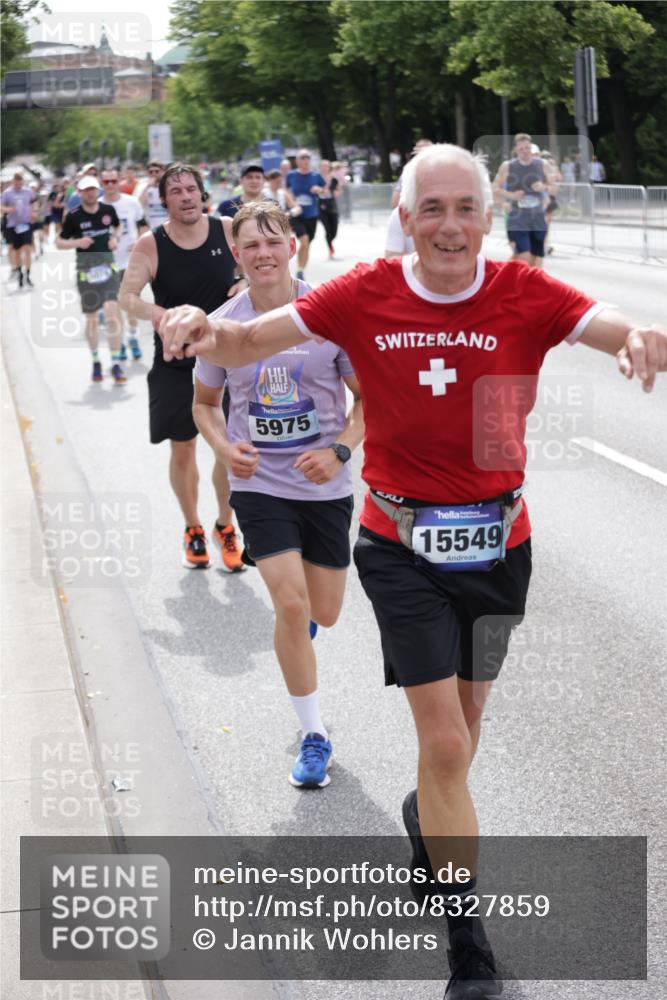 29.06.2025 - hella hamburg halbmarathon Jannik Wohlers http://msf.ph/oto/8327859 29.06.2025 10:39:59 Lombardsbrücke 1018, 1037, 2109, 2515, 2572, 2762, 2763, 3237, 3293, 3295, 3515, 3607, 3808, 3810, 4271, 4756, 5059, 5113, 5351, 5352, 5702, 5975, 6076, 6229, 6278, 6363, 6463, 6673, 6866, 6876, 6920, 7108, 7174, 7675, 7850, 8307, 8391, 9000, 9468, 10474, 10953, 11176, 11653, 11717, 11970, 11973, 12364, 12444, 12501, 12760, 12981, 13005, 13030, 13069, 13290, 13410, 13466, 13651, 14341, 14851, 15549, 15927, 15933, 16681, 16955, 17318, 18101, 18110, 18213, 18353, 18490, 18771, 18946 meine-sportfotos.de