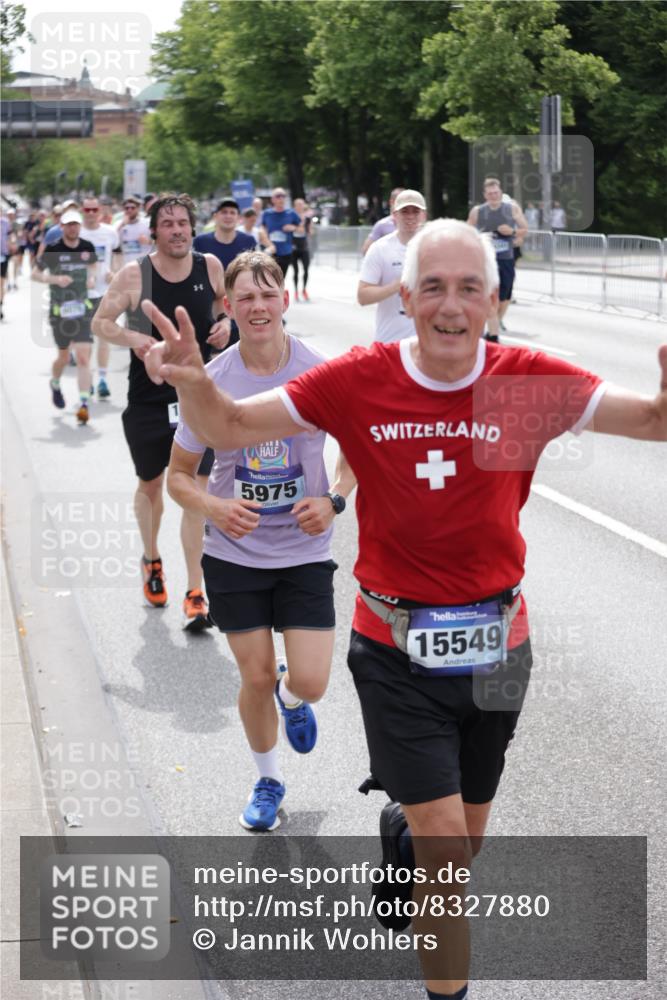 29.06.2025 - hella hamburg halbmarathon Jannik Wohlers http://msf.ph/oto/8327880 29.06.2025 10:39:59 Lombardsbrücke 1018, 1037, 2109, 2515, 2572, 2762, 2763, 3237, 3293, 3295, 3515, 3607, 3808, 3810, 4271, 4756, 5059, 5113, 5351, 5352, 5702, 5975, 6076, 6229, 6278, 6363, 6463, 6673, 6866, 6876, 6920, 7108, 7174, 7675, 7850, 8307, 8391, 9000, 9468, 10474, 10953, 11176, 11653, 11717, 11970, 11973, 12364, 12444, 12501, 12760, 12981, 13005, 13030, 13069, 13290, 13410, 13466, 13651, 14341, 14851, 15549, 15927, 15933, 16681, 16955, 17318, 18101, 18110, 18213, 18353, 18490, 18771, 18946 meine-sportfotos.de
