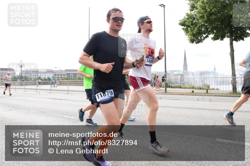 29.06.2025 - hella hamburg halbmarathon Lena Gebhardt http://msf.ph/oto/8327894 29.06.2025 10:23:34 Lombardsbrücke 11879, 2019, 14265, 1048, 1304, 1362, 1545, 2125, 2489, 2925, 4391, 4646, 4728, 4793, 5055, 5160, 5358, 5406, 6502, 6747, 6849, 7029, 7820, 8031, 8181, 8676, 8687, 8688, 8716, 8918, 8920, 9301, 9715, 9877, 10649, 10739, 11044, 11300, 11454, 11793, 11798, 11879, 12073, 12874, 13149, 14265, 14338, 14510, 14512, 14521, 14821, 15709, 15739, 15853, 16185, 16251, 16416, 16558, 17013, 17099, 17199, 17207, 17299, 17719 meine-sportfotos.de