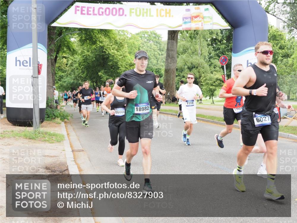 29.06.2025 - hella hamburg halbmarathon MichiJ http://msf.ph/oto/8327903 29.06.2025 10:37:55 Zwischen KM18-KM19 1119, 6027, 6125, 7052, 7269, 8572, 10691, 11339, 12016, 13758, 16285, 16666, 16800, 17221, 17282, 18960, 18982 meine-sportfotos.de