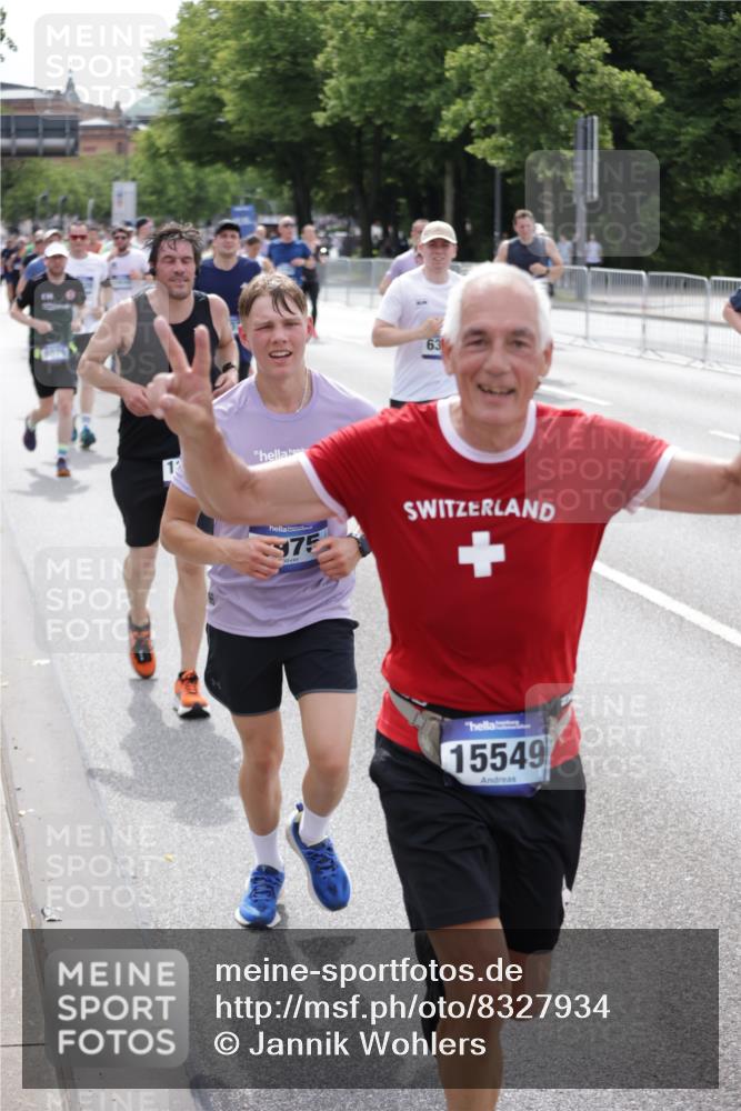 29.06.2025 - hella hamburg halbmarathon Jannik Wohlers http://msf.ph/oto/8327934 29.06.2025 10:39:59 Lombardsbrücke 1018, 1037, 2109, 2515, 2572, 2762, 2763, 3237, 3293, 3295, 3515, 3607, 3808, 3810, 4271, 4756, 5059, 5113, 5351, 5352, 5702, 5975, 6076, 6229, 6278, 6363, 6463, 6673, 6866, 6876, 6920, 7108, 7174, 7675, 7850, 8307, 8391, 9000, 9468, 10474, 10953, 11176, 11653, 11717, 11970, 11973, 12364, 12444, 12501, 12760, 12981, 13005, 13030, 13069, 13290, 13410, 13466, 13651, 14341, 14851, 15549, 15927, 15933, 16681, 16955, 17318, 18101, 18110, 18213, 18353, 18490, 18771, 18946 meine-sportfotos.de