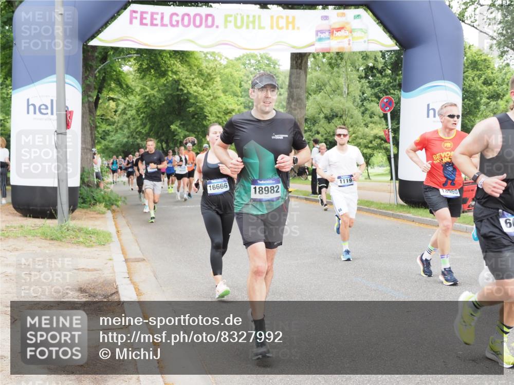 29.06.2025 - hella hamburg halbmarathon MichiJ http://msf.ph/oto/8327992 29.06.2025 10:37:55 Zwischen KM18-KM19 1119, 6027, 6125, 7052, 7269, 8572, 10691, 11339, 12016, 13758, 16285, 16666, 16800, 17221, 17282, 18960, 18982 meine-sportfotos.de