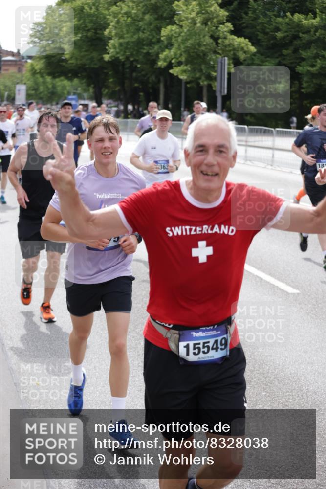 29.06.2025 - hella hamburg halbmarathon Jannik Wohlers http://msf.ph/oto/8328038 29.06.2025 10:39:59 Lombardsbrücke 1018, 1037, 2109, 2515, 2572, 2762, 2763, 3237, 3293, 3295, 3515, 3607, 3808, 3810, 4271, 4756, 5059, 5113, 5351, 5352, 5702, 5975, 6076, 6229, 6278, 6363, 6463, 6673, 6866, 6876, 6920, 7108, 7174, 7675, 7850, 8307, 8391, 9000, 9468, 10474, 10953, 11176, 11653, 11717, 11970, 11973, 12364, 12444, 12501, 12760, 12981, 13005, 13030, 13069, 13290, 13410, 13466, 13651, 14341, 14851, 15549, 15927, 15933, 16681, 16955, 17318, 18101, 18110, 18213, 18353, 18490, 18771, 18946 meine-sportfotos.de