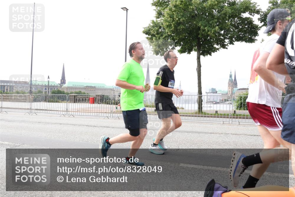 29.06.2025 - hella hamburg halbmarathon Lena Gebhardt http://msf.ph/oto/8328049 29.06.2025 10:23:35 Lombardsbrücke 14512, 1048, 1304, 1362, 1545, 2125, 2489, 2925, 4391, 4646, 4728, 4793, 4990, 5055, 5160, 5358, 5406, 6502, 6747, 6849, 7029, 7820, 8031, 8181, 8676, 8687, 8688, 8716, 8918, 8920, 9301, 9715, 9877, 10649, 10739, 11044, 11300, 11454, 11793, 11798, 11879, 12073, 12874, 13149, 14265, 14338, 14510, 14512, 14521, 14821, 15709, 15739, 15853, 16185, 16251, 16416, 16558, 17013, 17099, 17199, 17207, 17299, 17719 meine-sportfotos.de