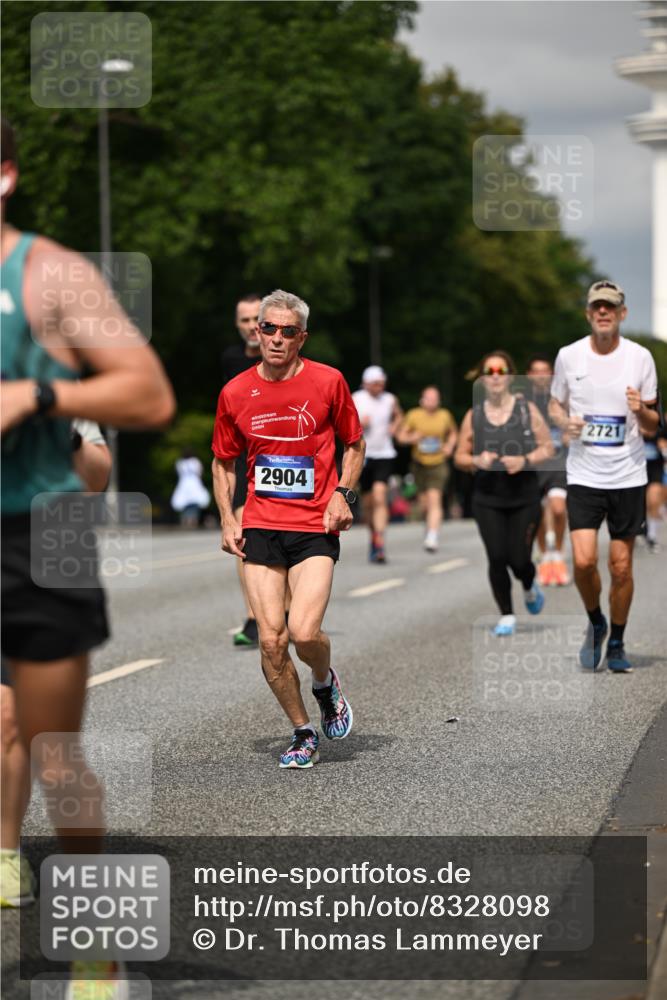 29.06.2025 - hella hamburg halbmarathon Dr. Thomas Lammeyer http://msf.ph/oto/8328098 29.06.2025 10:17:38 Kennedybrücke 1194, 1939, 2055, 2359, 2721, 2891, 2904, 2961, 2987, 3729, 4001, 4032, 4795, 4950, 5232, 5631, 6026, 6207, 7460, 7462, 7913, 8673, 8913, 9128, 9612, 9631, 9886, 10442, 10443 meine-sportfotos.de