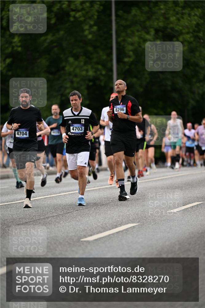 29.06.2025 - hella hamburg halbmarathon Dr. Thomas Lammeyer http://msf.ph/oto/8328270 29.06.2025 10:39:35 Kennedybrücke 1821, 1849, 2198, 2787, 3170, 3958, 4333, 4564, 4696, 4703, 4965, 5027, 5147, 5793, 6029, 6189, 6365, 6379, 6397, 6471, 6746, 6803, 6859, 7386, 7733, 8249, 8296, 9342, 9803, 10358, 10360, 10393, 10652, 11320, 11359 meine-sportfotos.de