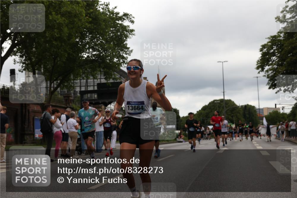 29.06.2025 - hella hamburg halbmarathon Yannick Fuchs http://msf.ph/oto/8328273 29.06.2025 10:51:36 20KM 1200, 1239, 1563, 2025, 2236, 2606, 2652, 2759, 2806, 2883, 3093, 3141, 3575, 4261, 4426, 4579, 5015, 5134, 5391, 5457, 5458, 6281, 6302, 6531, 6720, 6892, 7159, 7833, 9450, 10383, 10408, 10599, 12144, 12509, 12773, 13376, 13465, 13664, 15090, 15189, 15229, 15349, 15664, 16418, 16517, 17455, 17543, 17758, 18508 meine-sportfotos.de