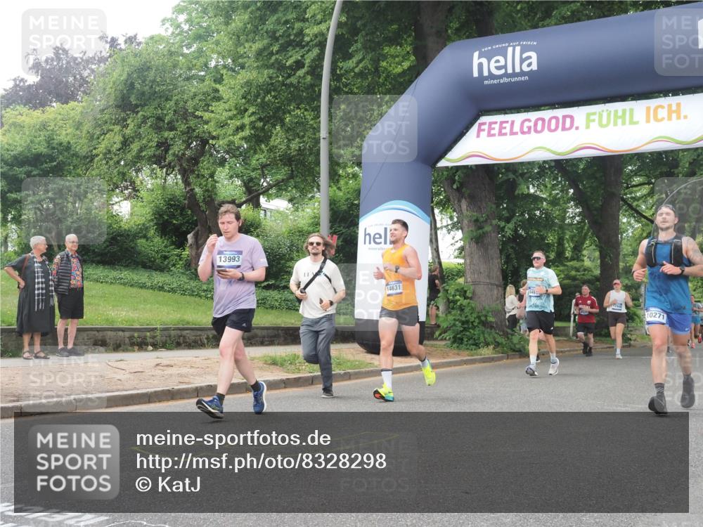 29.06.2025 - hella hamburg halbmarathon KatJ http://msf.ph/oto/8328298 29.06.2025 10:46:48 Zwischen KM18-KM19 3780, 6327, 8481 meine-sportfotos.de