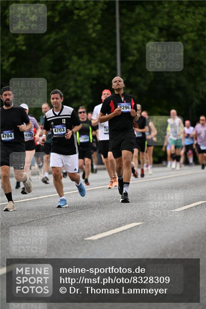 29.06.2025 - hella hamburg halbmarathon Dr. Thomas Lammeyer http://msf.ph/oto/8328309 29.06.2025 10:39:36 Kennedybrücke 1821, 1849, 2198, 2787, 3170, 3828, 3958, 4333, 4564, 4696, 4703, 4965, 5027, 5147, 5793, 6029, 6189, 6365, 6379, 6397, 6471, 6746, 7386, 7733, 8249, 8296, 9342, 9803, 10358, 10360, 10393, 10565, 10652, 11320, 11359 meine-sportfotos.de