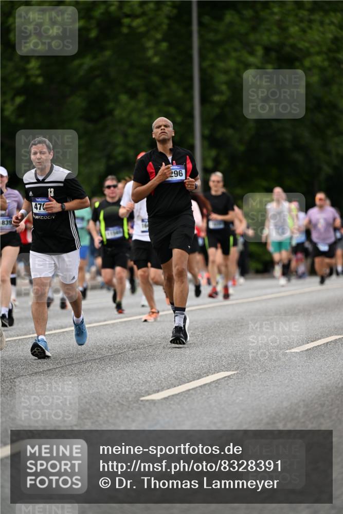 29.06.2025 - hella hamburg halbmarathon Dr. Thomas Lammeyer http://msf.ph/oto/8328391 29.06.2025 10:39:37 Kennedybrücke 1821, 1849, 2198, 2787, 3170, 3828, 3958, 4333, 4564, 4696, 4703, 4965, 5027, 5147, 5793, 6029, 6189, 6365, 6379, 6397, 6471, 6746, 6867, 7386, 7733, 8249, 8296, 8567, 9342, 9803, 9819, 10358, 10360, 10393, 10565, 10652, 11320, 11359 meine-sportfotos.de