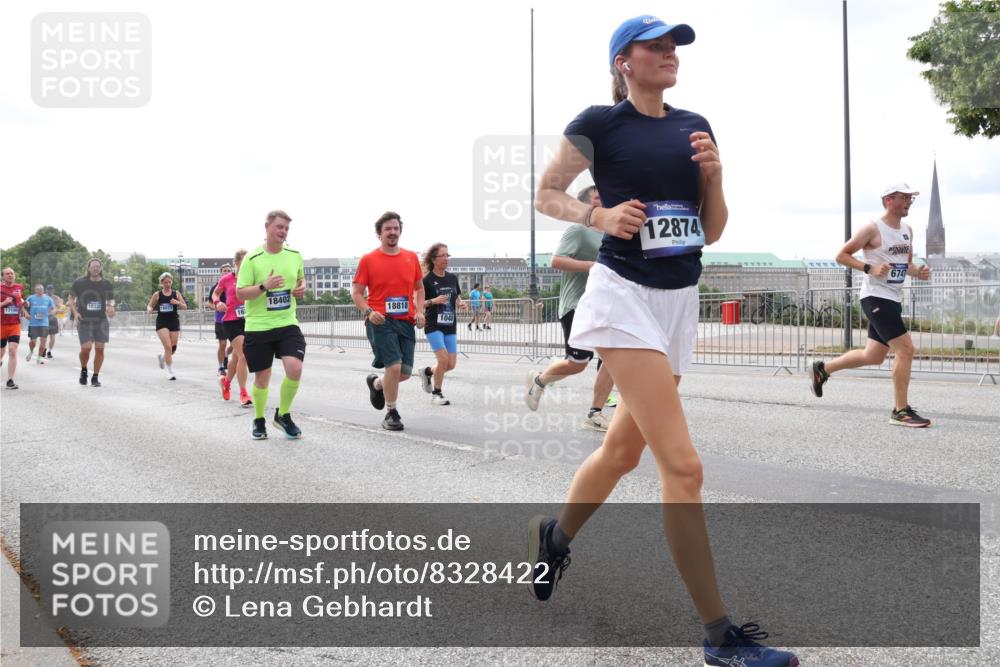 29.06.2025 - hella hamburg halbmarathon Lena Gebhardt http://msf.ph/oto/8328422 29.06.2025 10:23:38 Lombardsbrücke 17100, 18332, 18071, 18402, 18818, 1048, 12874, 6747, 1048, 1304, 1362, 1545, 2125, 2489, 2925, 4122, 4391, 4646, 4728, 4793, 4990, 5055, 5160, 5358, 5406, 6502, 6747, 7029, 7820, 8031, 8149, 8181, 8676, 8687, 8688, 8716, 8918, 8920, 9301, 9603, 9715, 9877, 10649, 10739, 11044, 11300, 11454, 11793, 11798, 11879, 12073, 12874, 13149, 14265, 14338, 14510, 14512, 14521, 14821, 15709, 15739, 15853, 16185, 16251, 16416, 16558, 17013, 17099, 17199, 17207, 17299, 17719 meine-sportfotos.de