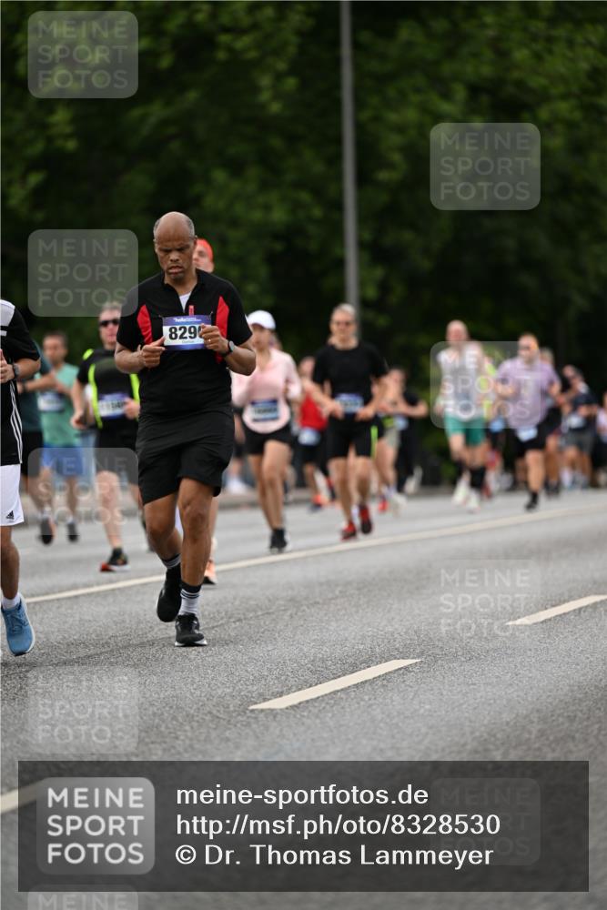29.06.2025 - hella hamburg halbmarathon Dr. Thomas Lammeyer http://msf.ph/oto/8328530 29.06.2025 10:39:37 Kennedybrücke 1821, 1849, 2198, 2787, 3170, 3828, 3958, 4333, 4564, 4696, 4703, 4965, 5027, 5147, 5793, 6029, 6189, 6365, 6379, 6397, 6471, 6746, 6867, 7386, 7733, 8249, 8296, 8567, 9342, 9803, 9819, 10358, 10360, 10393, 10565, 10652, 11320, 11359 meine-sportfotos.de