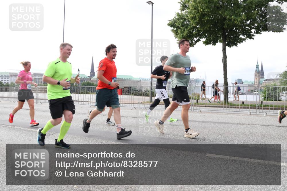 29.06.2025 - hella hamburg halbmarathon Lena Gebhardt http://msf.ph/oto/8328577 29.06.2025 10:23:39 Lombardsbrücke 1048, 1304, 1362, 1545, 2125, 2489, 2925, 4122, 4391, 4646, 4728, 4793, 4990, 5055, 5160, 5358, 5406, 6502, 6747, 7029, 7820, 8031, 8149, 8181, 8502, 8676, 8687, 8688, 8716, 8918, 8920, 9217, 9301, 9603, 9715, 9877, 10649, 10739, 11044, 11300, 11454, 11793, 11798, 11879, 12073, 12874, 13149, 14265, 14338, 14510, 14512, 14521, 14821, 15709, 15739, 15853, 16185, 16251, 16416, 16558, 17013, 17099, 17199, 17207, 17299, 17719 meine-sportfotos.de