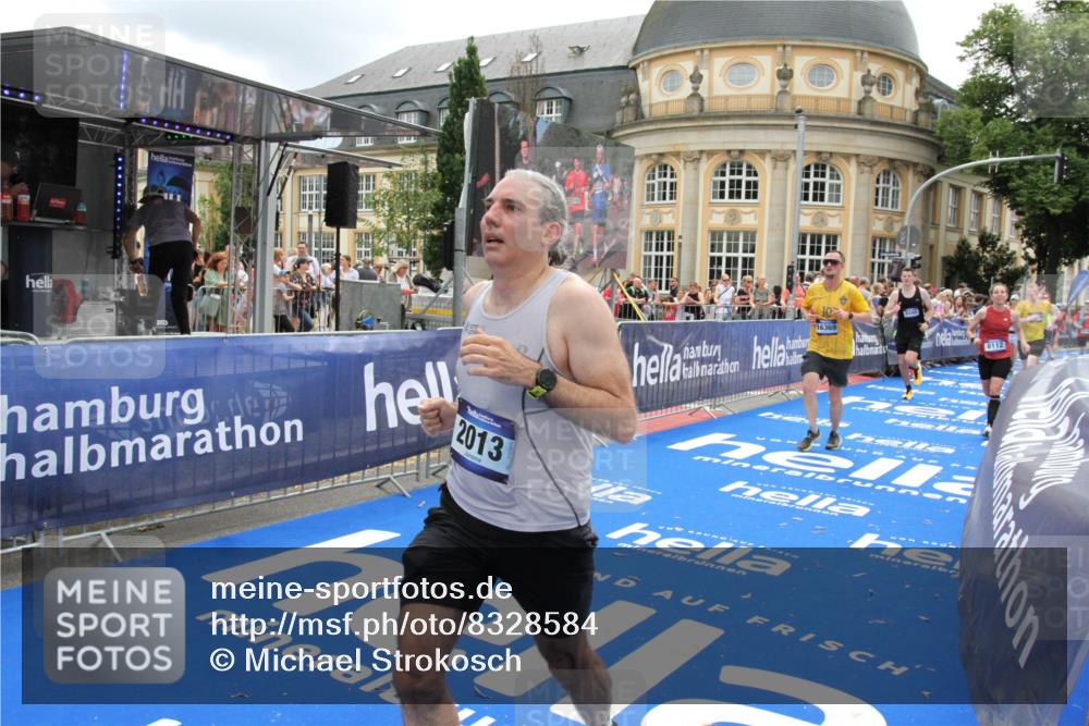 29.06.2025 - hella hamburg halbmarathon Michael Strokosch http://msf.ph/oto/8328584 29.06.2025 10:49:19 Ziel 2013, 6158, 8112, 9348, 10053, 10189, 13450, 14526, 15523, 16369, 16731 meine-sportfotos.de