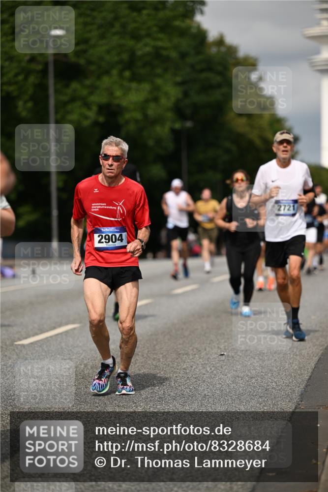 29.06.2025 - hella hamburg halbmarathon Dr. Thomas Lammeyer http://msf.ph/oto/8328684 29.06.2025 10:17:38 Kennedybrücke 1194, 1939, 2055, 2359, 2721, 2891, 2904, 2961, 2987, 3729, 4001, 4032, 4795, 4950, 5232, 5631, 6026, 6207, 7460, 7462, 7913, 8673, 8913, 9128, 9612, 9631, 9886, 10442, 10443 meine-sportfotos.de