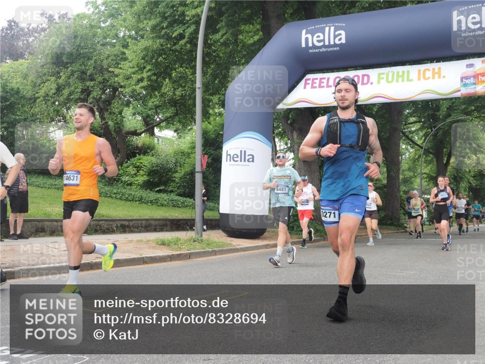 29.06.2025 - hella hamburg halbmarathon KatJ http://msf.ph/oto/8328694 29.06.2025 10:46:49 Zwischen KM18-KM19 3780, 6327, 8481 meine-sportfotos.de
