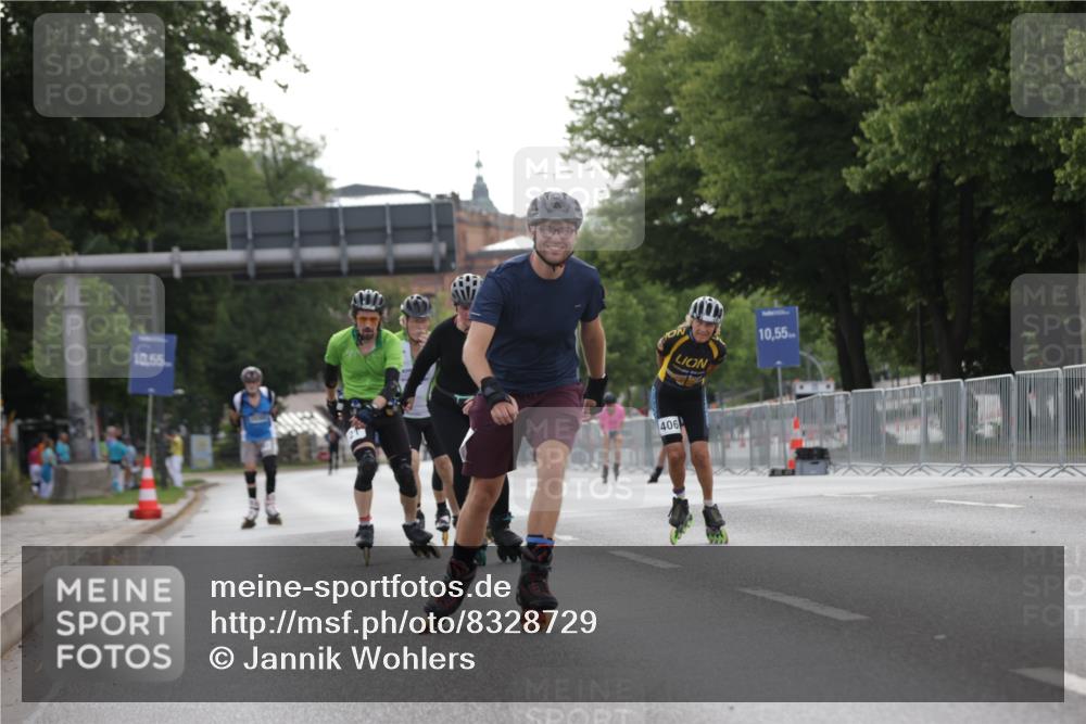 29.06.2025 - hella hamburg halbmarathon Jannik Wohlers http://msf.ph/oto/8328729 29.06.2025 09:01:01 Lombardsbrücke  meine-sportfotos.de