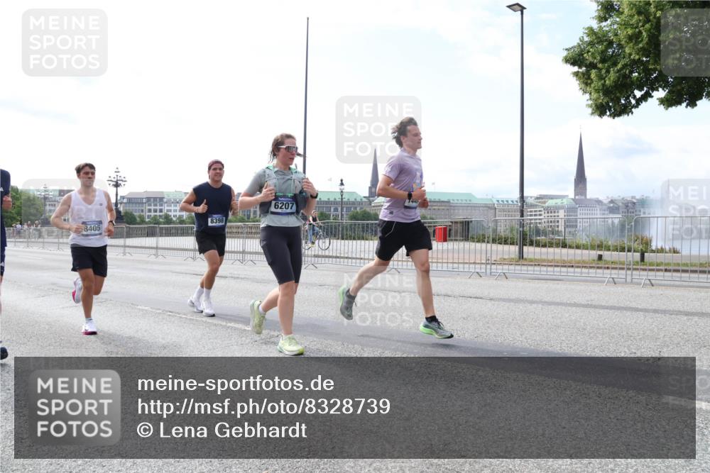 29.06.2025 - hella hamburg halbmarathon Lena Gebhardt http://msf.ph/oto/8328739 29.06.2025 10:13:02 Lombardsbrücke 8405, 8398, 6207, 7440, 1020, 1051, 1249, 1747, 1851, 1939, 2531, 2891, 2942, 2961, 3218, 3360, 3728, 4532, 5150, 6207, 6489, 7873, 7907, 8398, 8405, 8913, 8917, 8971, 9141, 10067, 10402, 11025, 11720, 12456, 12492, 13566, 13816, 14404, 14540, 14869, 15012, 15369, 15531, 15922, 16030, 16255, 16323, 16437, 16826, 16911, 17061, 17699, 17988, 17994, 18048, 18178, 18320, 18530, 18732 meine-sportfotos.de