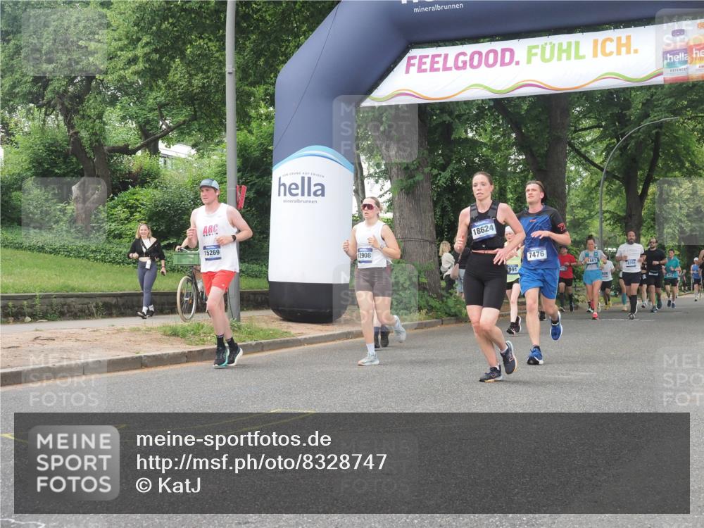 29.06.2025 - hella hamburg halbmarathon KatJ http://msf.ph/oto/8328747 29.06.2025 10:46:52 Zwischen KM18-KM19 7476, 8481, 8531 meine-sportfotos.de
