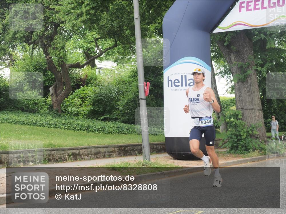 29.06.2025 - hella hamburg halbmarathon KatJ http://msf.ph/oto/8328808 29.06.2025 10:17:12 Zwischen KM18-KM19 1065, 5344 meine-sportfotos.de
