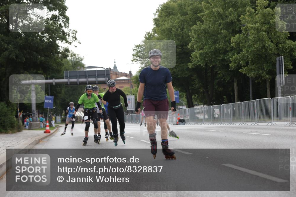 29.06.2025 - hella hamburg halbmarathon Jannik Wohlers http://msf.ph/oto/8328837 29.06.2025 09:01:01 Lombardsbrücke  meine-sportfotos.de