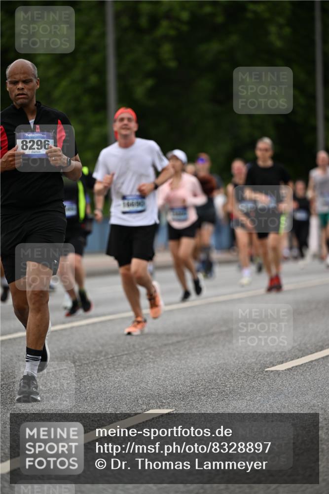29.06.2025 - hella hamburg halbmarathon Dr. Thomas Lammeyer http://msf.ph/oto/8328897 29.06.2025 10:39:40 Kennedybrücke 1821, 2198, 2787, 3170, 3828, 3958, 4333, 4564, 4696, 4703, 4965, 5147, 6029, 6189, 6365, 6379, 6397, 6471, 6867, 7386, 8249, 8296, 8567, 9342, 9470, 9803, 9819, 10358, 10360, 10393, 10565, 10652, 11320, 11359 meine-sportfotos.de