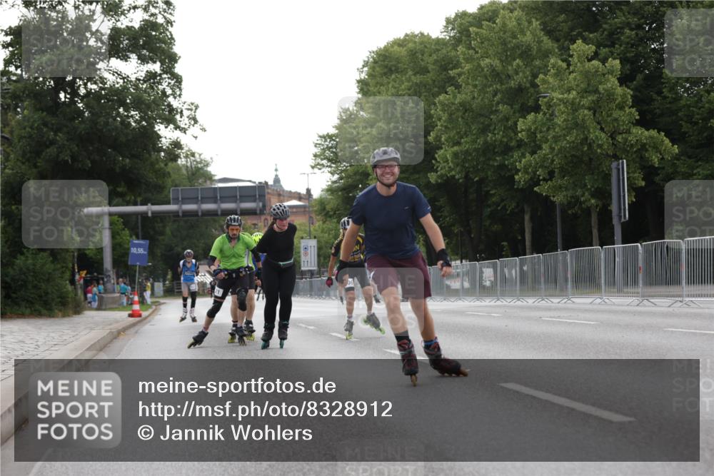 29.06.2025 - hella hamburg halbmarathon Jannik Wohlers http://msf.ph/oto/8328912 29.06.2025 09:01:01 Lombardsbrücke  meine-sportfotos.de