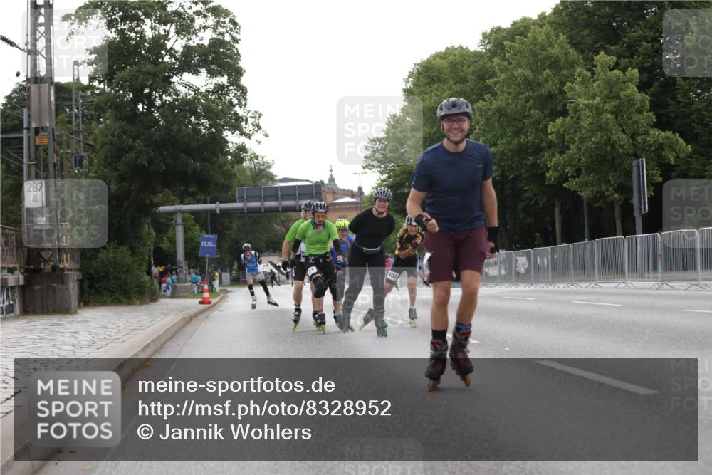 29.06.2025 - hella hamburg halbmarathon Jannik Wohlers http://msf.ph/oto/8328952 29.06.2025 09:01:02 Lombardsbrücke  meine-sportfotos.de