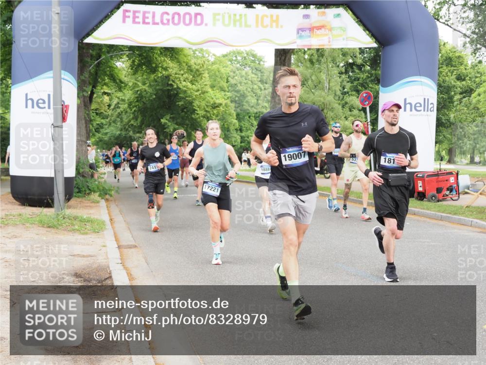 29.06.2025 - hella hamburg halbmarathon MichiJ http://msf.ph/oto/8328979 29.06.2025 10:37:59 Zwischen KM18-KM19 1119, 1817, 4346, 5087, 5336, 6027, 6125, 10691, 12016, 12545, 13051, 13758, 16285, 16666, 16800, 17221, 18960, 18982, 19007 meine-sportfotos.de