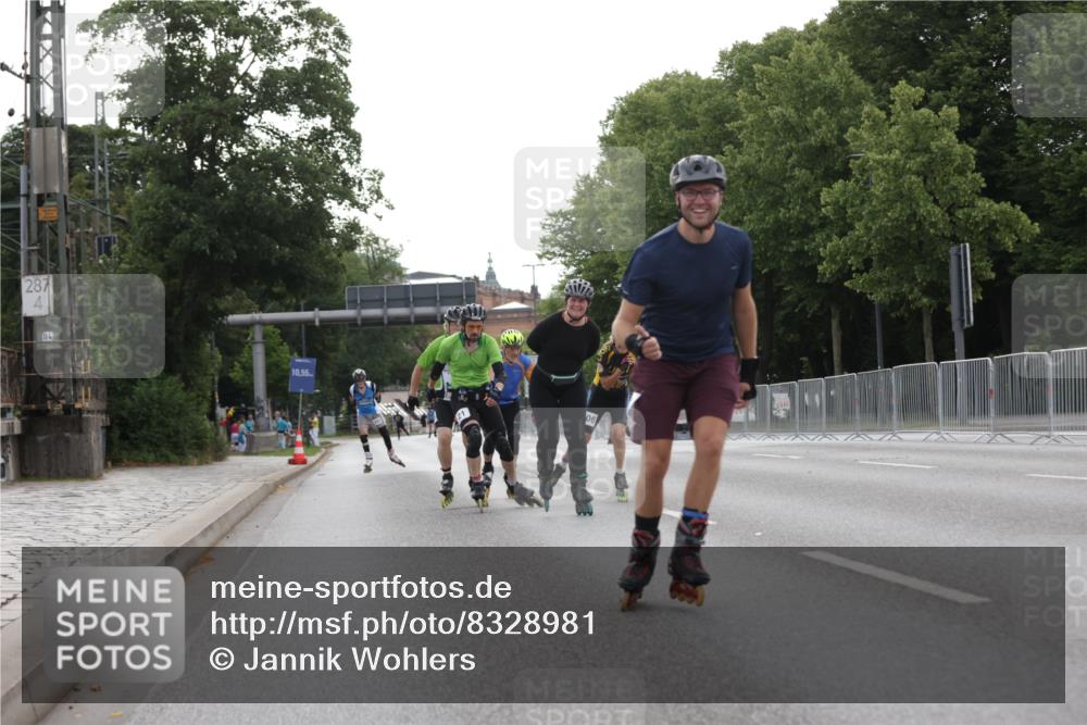 29.06.2025 - hella hamburg halbmarathon Jannik Wohlers http://msf.ph/oto/8328981 29.06.2025 09:01:02 Lombardsbrücke  meine-sportfotos.de