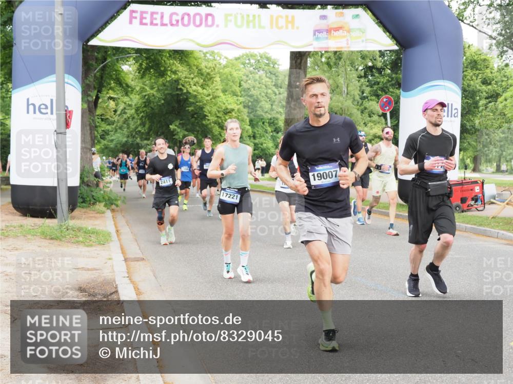 29.06.2025 - hella hamburg halbmarathon MichiJ http://msf.ph/oto/8329045 29.06.2025 10:37:59 Zwischen KM18-KM19 1119, 1817, 4346, 5087, 5336, 6027, 6125, 10691, 12016, 12545, 13051, 13758, 16285, 16666, 16800, 17221, 18960, 18982, 19007 meine-sportfotos.de