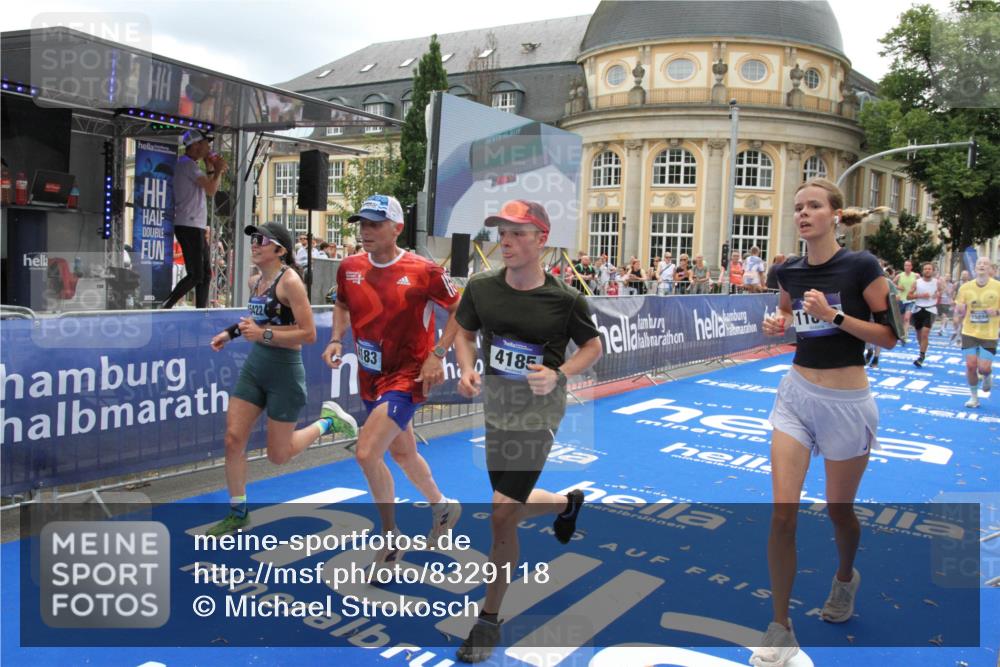 29.06.2025 - hella hamburg halbmarathon Michael Strokosch http://msf.ph/oto/8329118 29.06.2025 10:49:27 Ziel 1342, 1476, 2878, 4183, 4185, 10189, 11339, 11779, 11819, 12670, 13269, 14526, 14838, 15422, 15784, 15894, 15966, 16891, 18476, 18887, 18960 meine-sportfotos.de